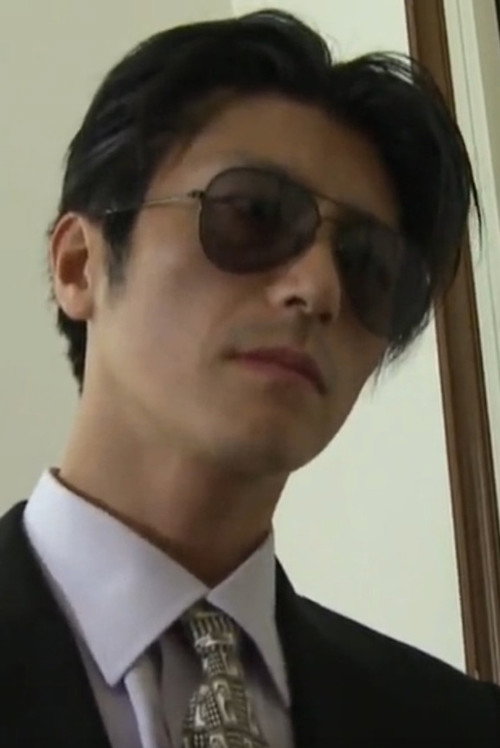 氷崎健人
