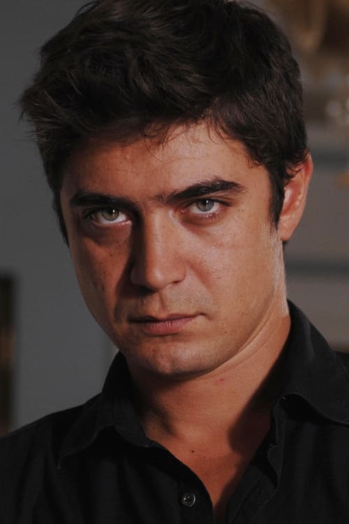 Kép: Riccardo Scamarcio színész profilképe