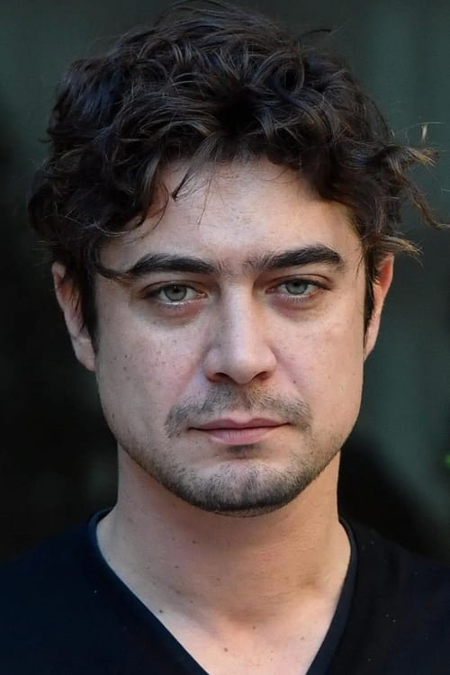 Kép: Riccardo Scamarcio színész profilképe