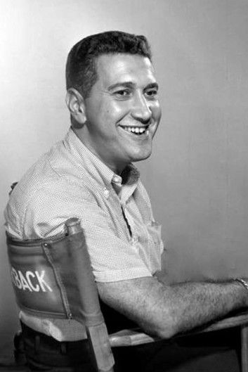 Jeff DeBenning ha trabajado con Hy Averback en 1 ocasiones