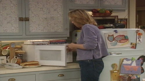 Escena del episodio 3 de la temporada 5 de Grace Under Fire