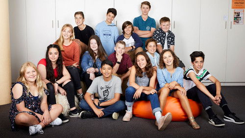 Escena 2 de My Year 7 Life