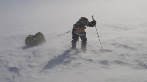 Crossing the Ice - imagem 1