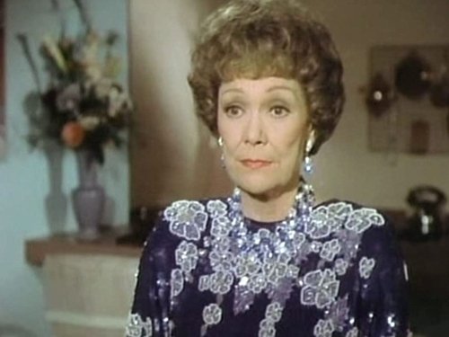 Escena del episodio 15 de la temporada 9 de la serie Falcon Crest