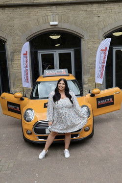 Escena 4 de Scarlett's Driving School