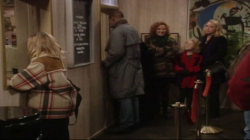 Escena del episodio 10 de la temporada 4 de Grace Under Fire