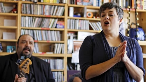 Poster della serie NPR Tiny Desk Concerts