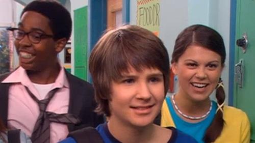 Escena del episodio 10 de la temporada 2 de la serie Manual de supervivencia escolar de Ned