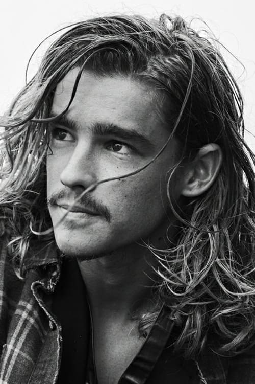 Kép: Brenton Thwaites színész profilképe