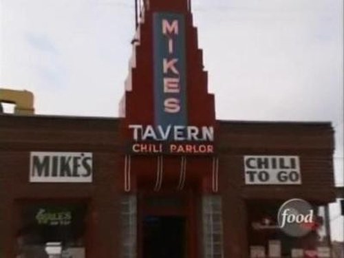 Escena del episodio 4 de la temporada 2 de la serie Diners, Drive-Ins and Dives