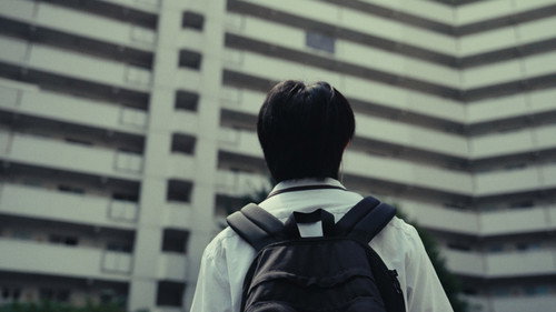 문 너머 Backdrop Blur