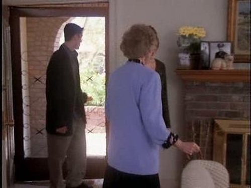 Escena del episodio 22 de la temporada 7 de la serie Beverly Hills, 90210