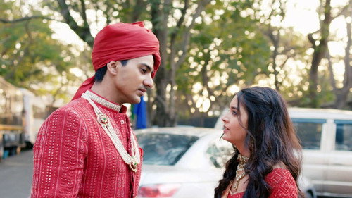 Natasha Cuts Ties With Dhawal