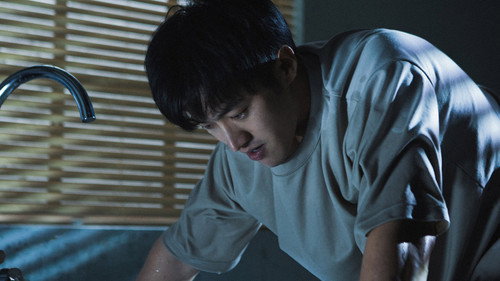 不思异：异常物种 - Season 1 Backdrop Blur