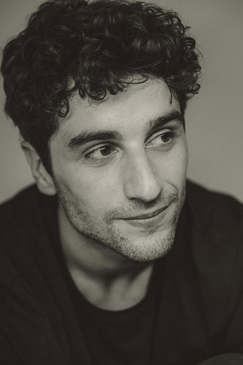 Kép: Agustín Della Corte színész profilképe