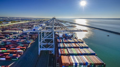 Le port du Havre - Un monde de démesure Backdrop Blur