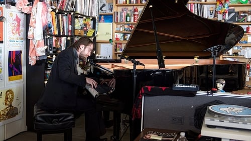 Poster della serie NPR Tiny Desk Concerts