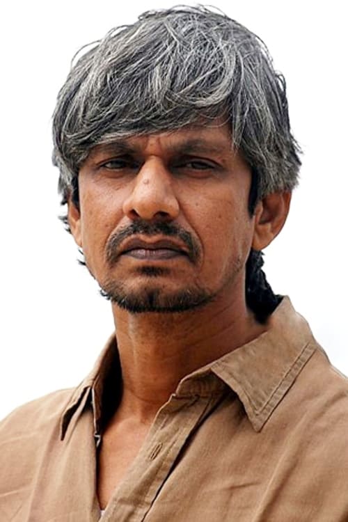 Vijay Raaz isKhabri Chacha (cameo)