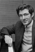 Basil Moss interpretando a 