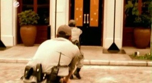 Escena del episodio 11 de la temporada 1 de la serie Threat Matrix