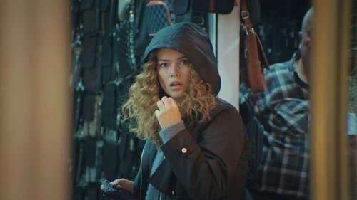 Escena del episodio 8 de la temporada 3 de la serie Mujer