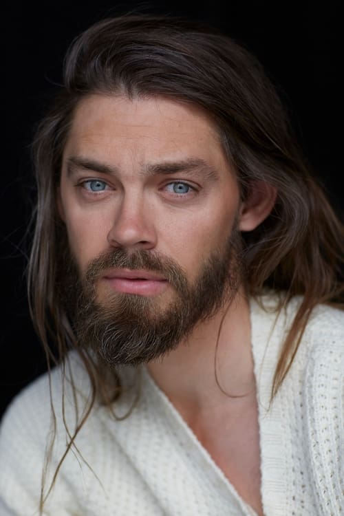 Kép: Tom Payne színész profilképe