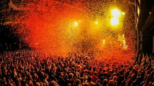 Querbeat: Fettes Q (Live Im Palladium) Backdrop Blur