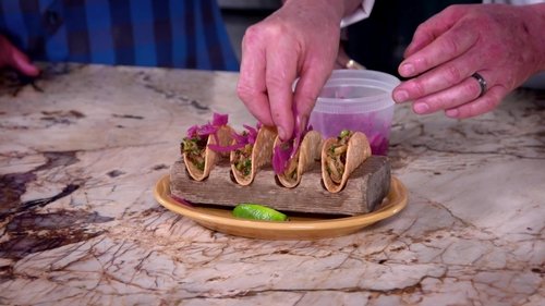 Escena del episodio 3 de la temporada 33 de la serie Diners, Drive-Ins and Dives