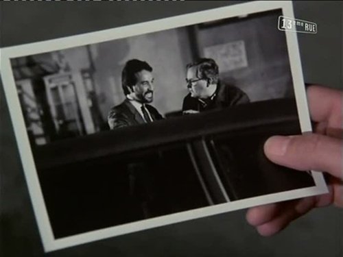 Escena del episodio 13 de la temporada 4 de la serie Scarecrow and Mrs. King