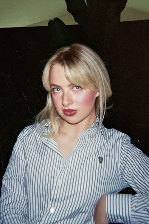 Anaïs Gallagher
