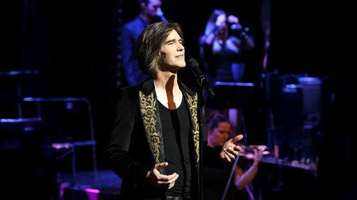 Amaury Vassili chante Mike Brant