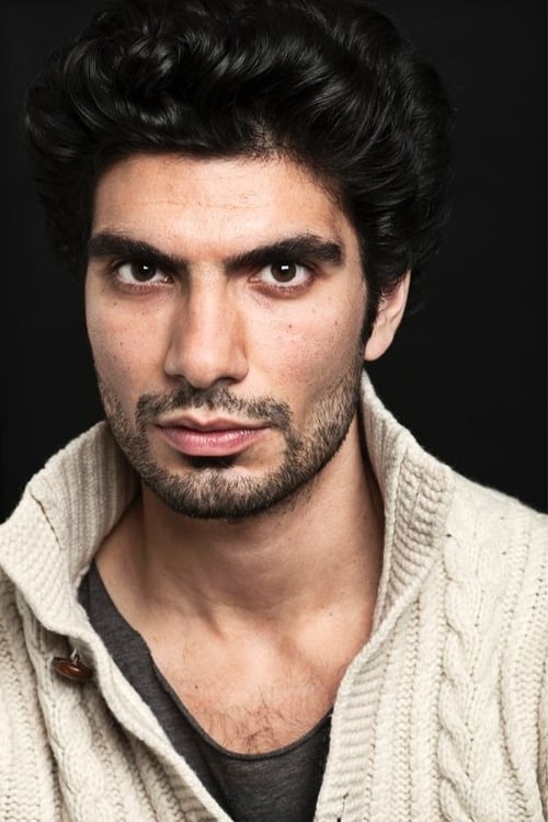 Kép: Akin Gazi színész profilképe