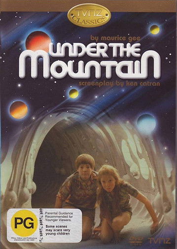 Escena 4 de Under the Mountain