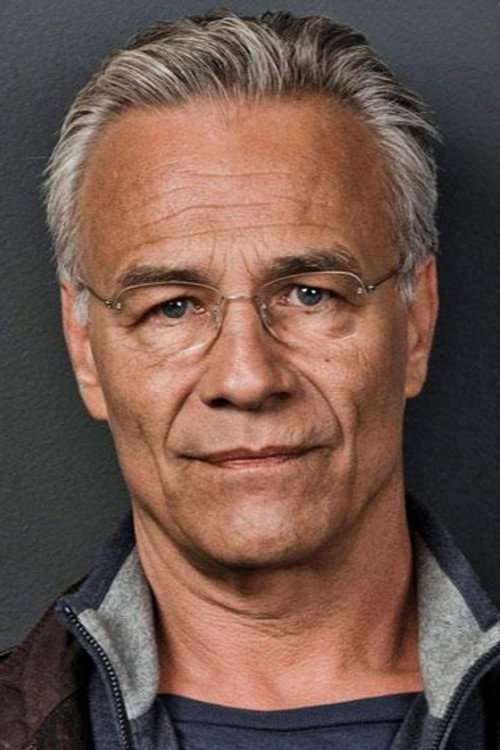 Klaus J. Behrendt