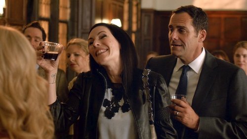 Escena del episodio 1 de la temporada 1 de la serie Mamá contra corriente