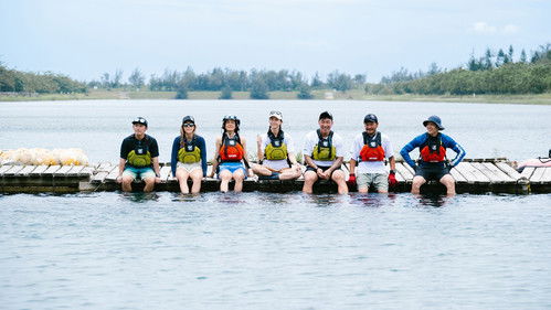 Escena 1 de 上船了各位！