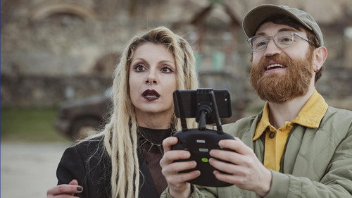 30 Coins (30 Monedas) S02E01 — Ghost Town episode still