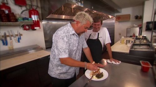 Escena del episodio 11 de la temporada 13 de la serie Diners, Drive-Ins and Dives