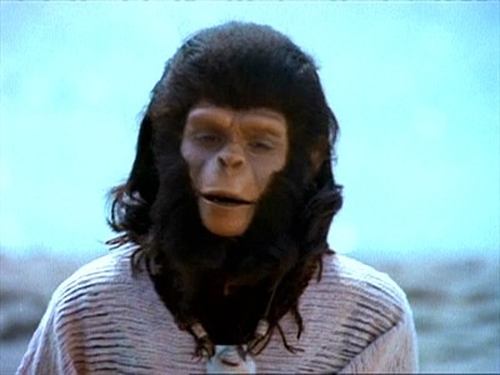 Escena del episodio 8 de la temporada 1 de la serie Planet of the Apes