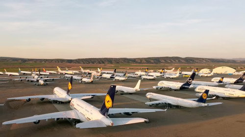 The Two Lives of Lufthansa