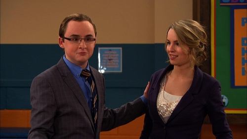 Escena del episodio 14 de la temporada 3 de la serie ¡Buena suerte, Charlie!