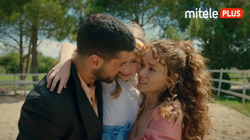 Season 1 Episode 13 - Bir Küçük Gün Işığı (Bir Küçük Gün Işığı)