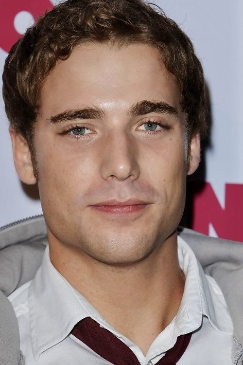 Image de Dustin Milligan