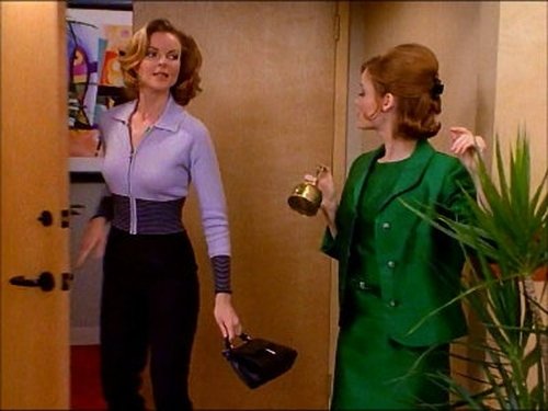 Escena del episodio 23 de la temporada 4 de la serie Melrose Place