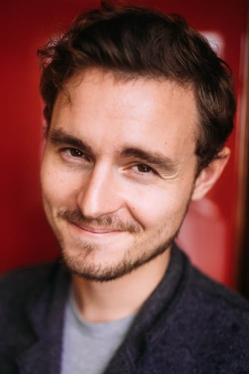 Kép: Callan McAuliffe színész profilképe