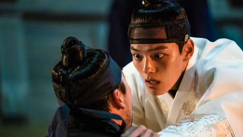 The Crowned Clown backdrop 3