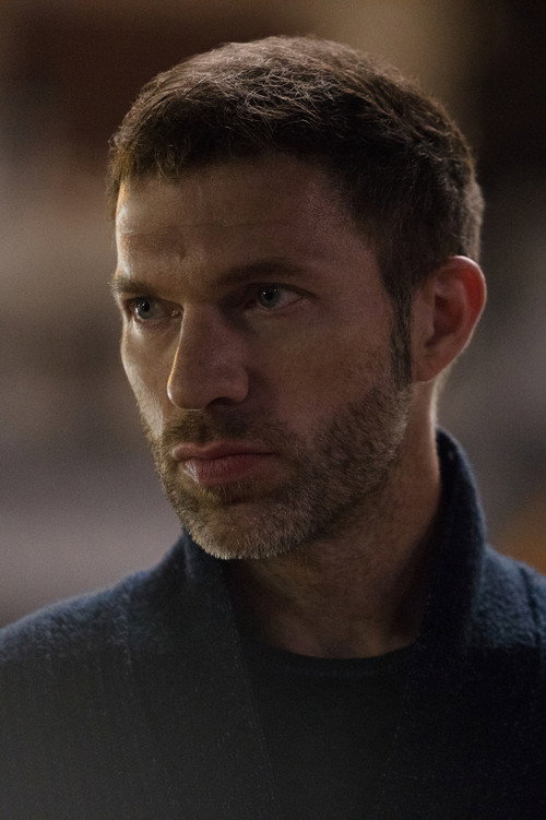 Travis Knight photo 4