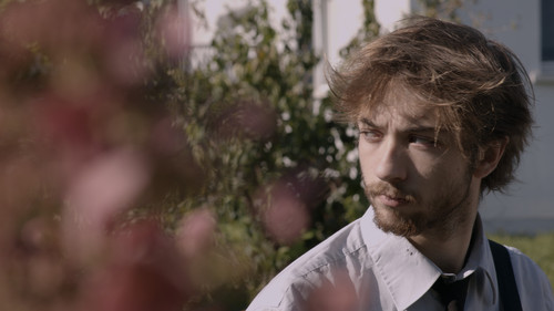 Minuit derrière l'église