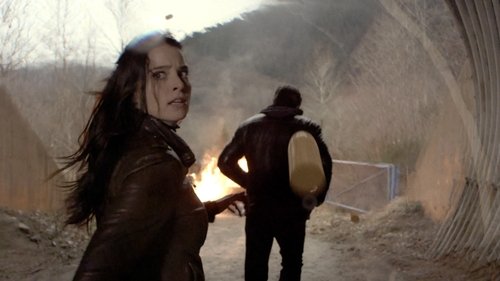 Escena del episodio 2 de la temporada 2 de la serie Continuum