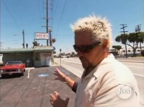 Escena del episodio 6 de la temporada 2 de la serie Diners, Drive-Ins and Dives